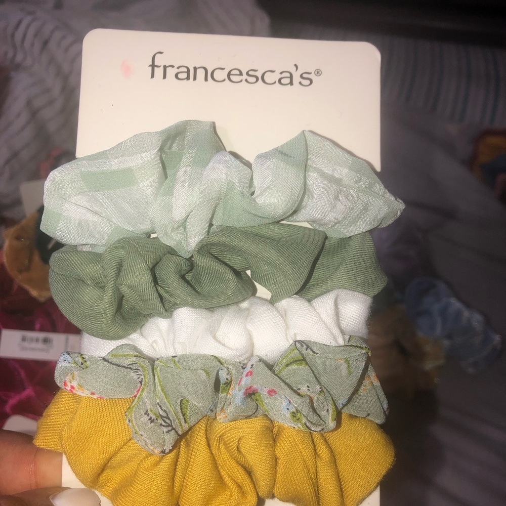 Hair scrunches